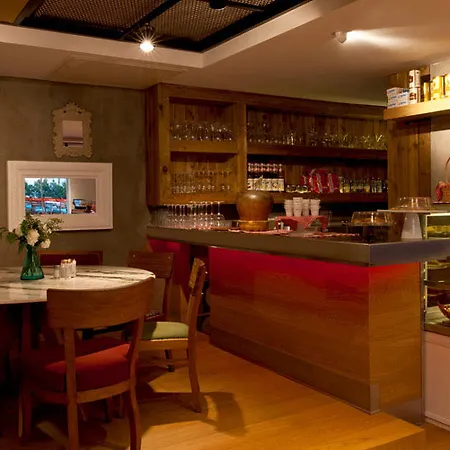 Hotel Aspera Altunizade 4*