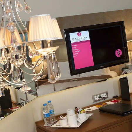 Aspera Altunizade Hotel 4*