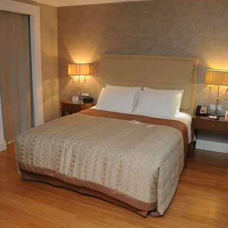 ホテル Aspera Altunizade 4*