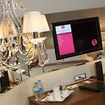 Aspera Altunizade Szálloda 4*