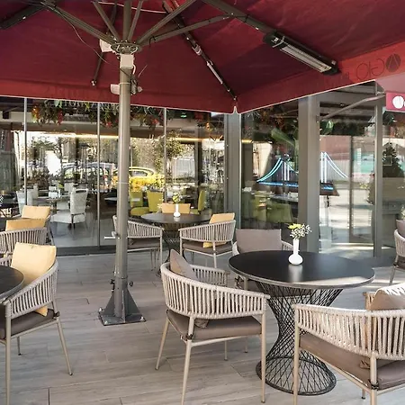 ホテル Aspera Altunizade 4*