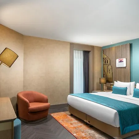 Aspera Altunizade 4*